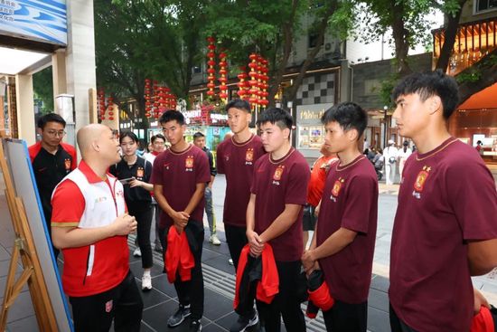 荫蒂被男人添免费视频