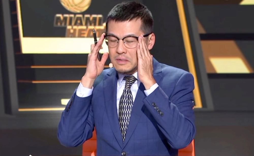 国产免费艾彩**视频
