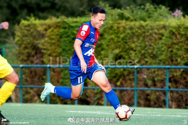 大众浴池女人胴体毛茸茸